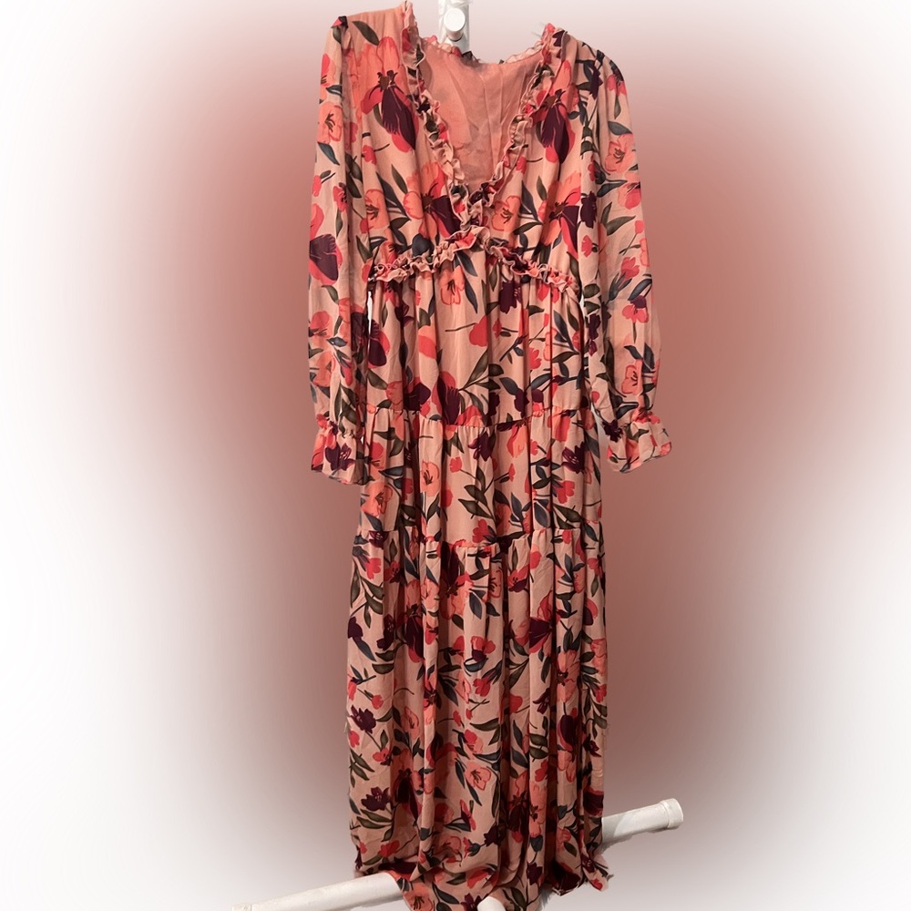 Women’s Boho floral maxi dress size Small 💝